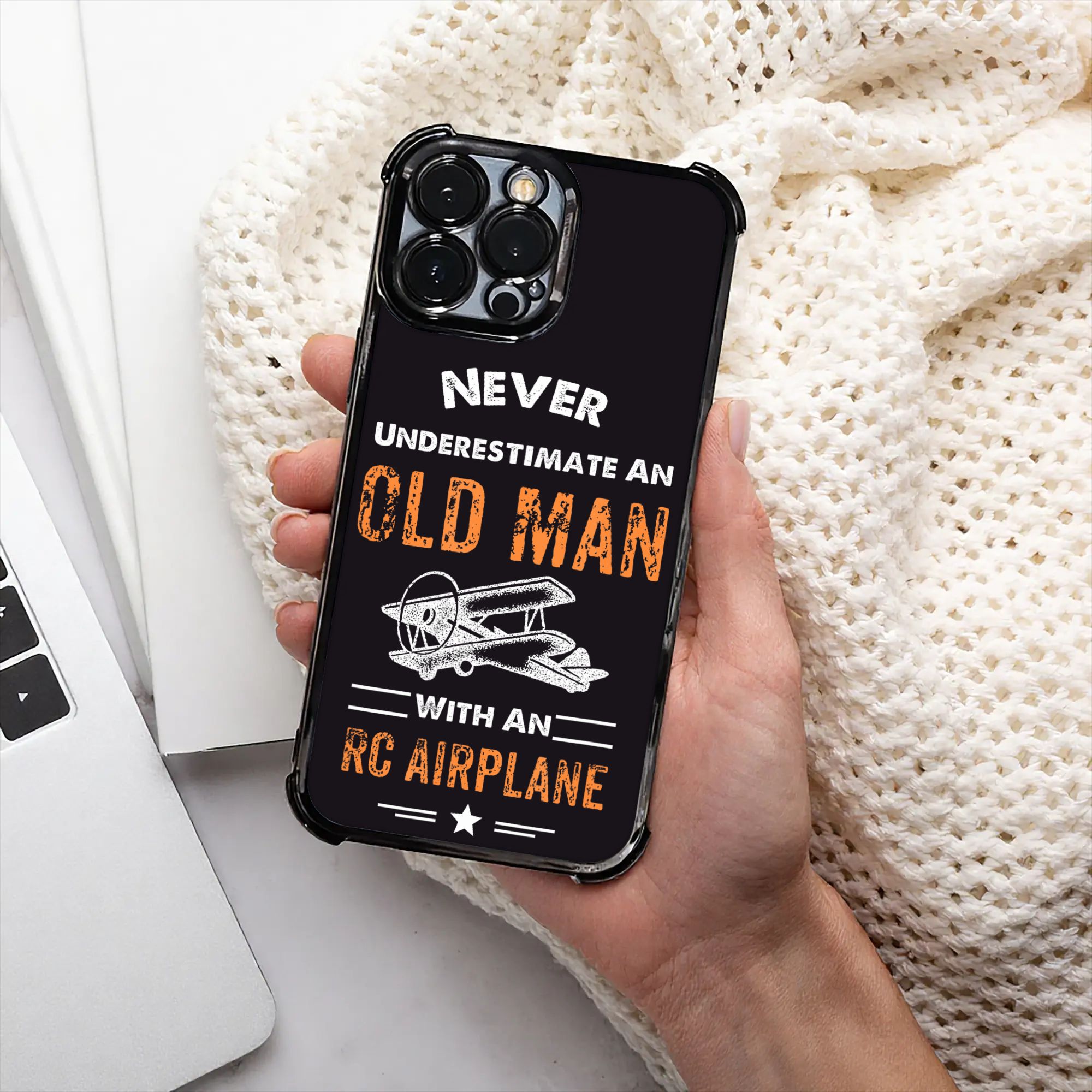 Phone Cases Arc - Onderschat nooit een oude man met